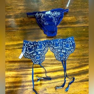 Victoria’s Secret dream angels garter, and panty set M/L